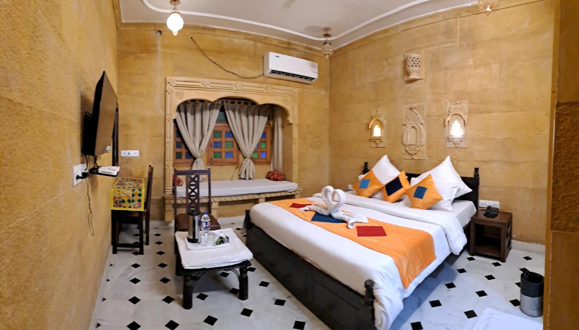 Golden Marigold Hotel Jaisalmer Exterior foto