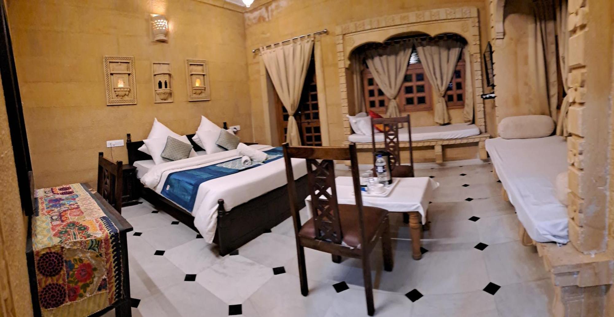 Golden Marigold Hotel Jaisalmer Exterior foto