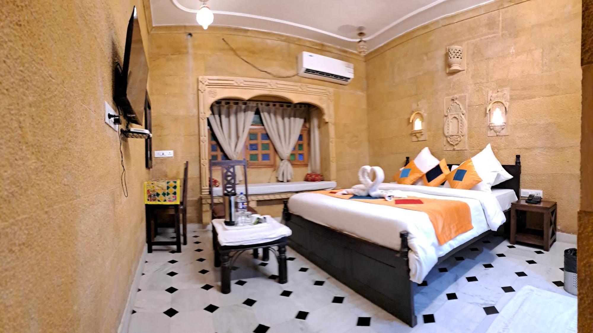Golden Marigold Hotel Jaisalmer Exterior foto